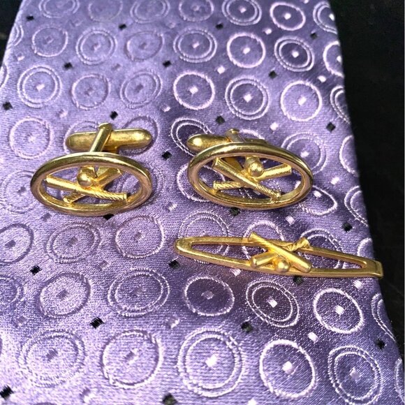 Swank Gold Tone Golf Themed Cufflinks & Tie Clip Set - Picture 1 of 5